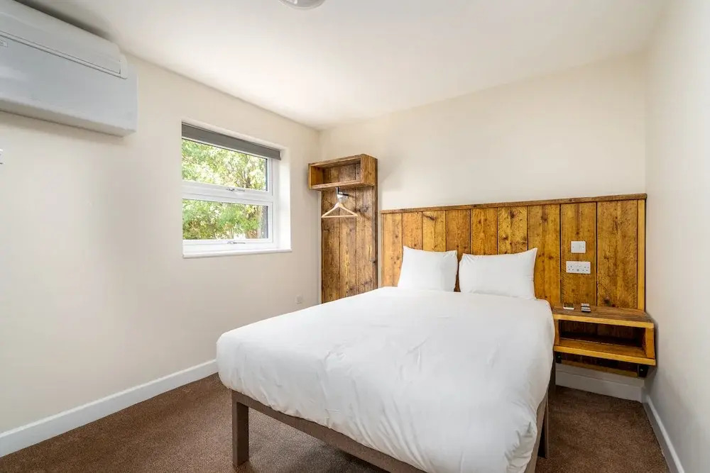 Hotel DC, Stratford