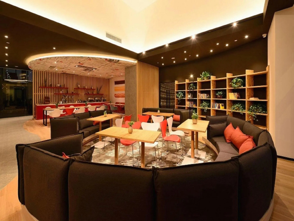 Ibis Hotel (Shanghai New Hongqiao Branch)