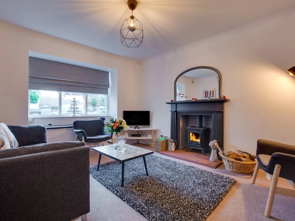 Modern Holiday Home in Saundersfoot With Garden
