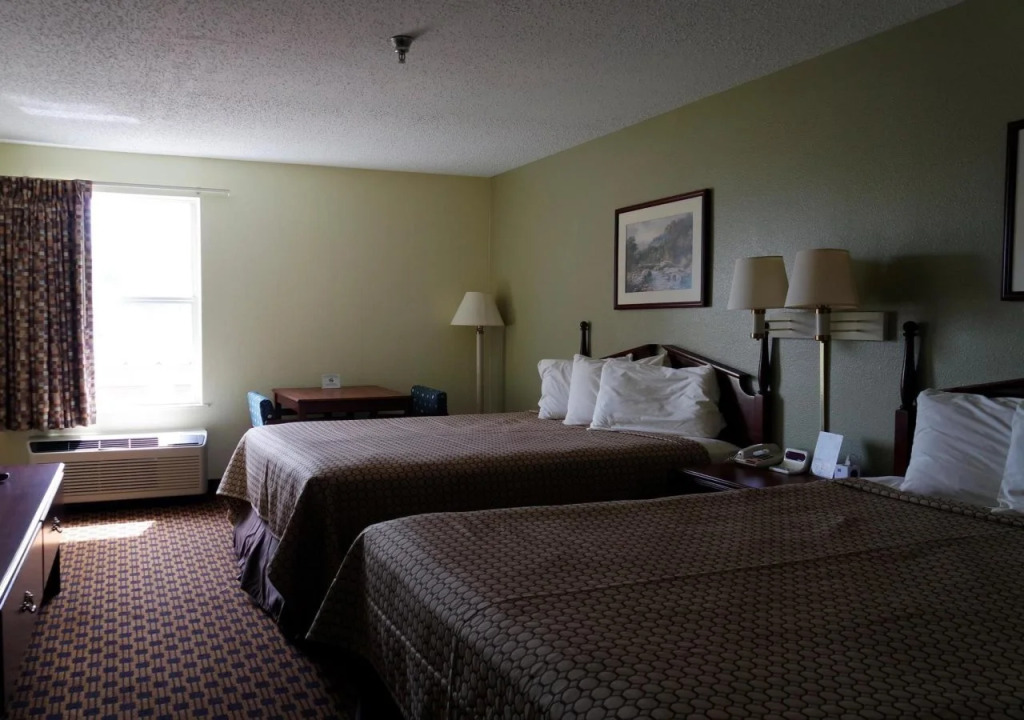 Super 8 by Wyndham Chattanooga East - Hamilton Place