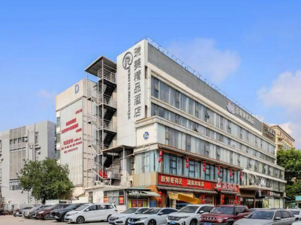 Royal Hotel