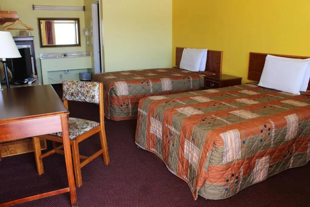 Westworld Country Inn