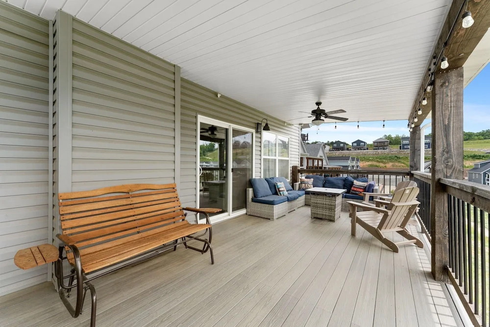 View Topia Vacation Home at Chateau Mountain with Pool and Tub by RedAwning