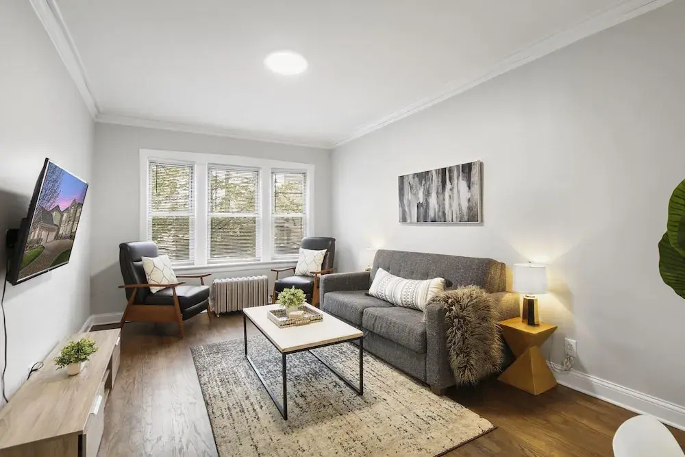 Classy 2BR Spacious Apt in Avondale