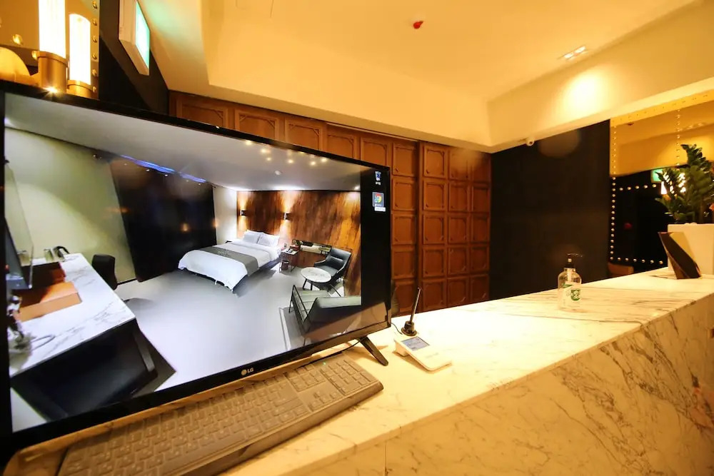 Ninespot Hotel