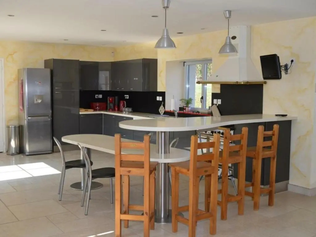 Gîte La Membrolle-sur-Choisille, 4 pièces, 9 personnes - FR-1-381-190
