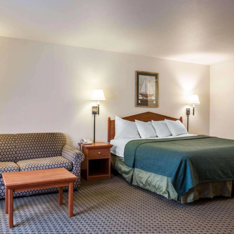 Quality Inn & Suites Federal Way - Seattle