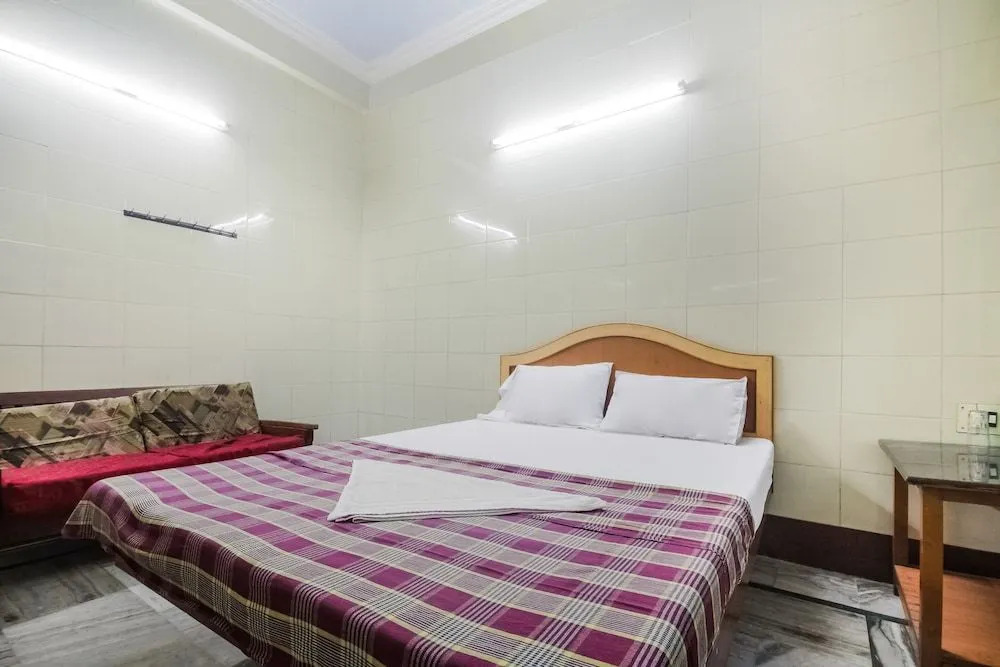 Spot On 46303 Mahalakshmi Inn