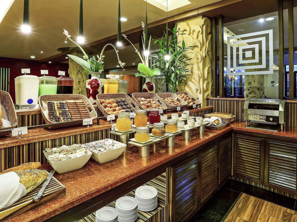 Novotel Phuket Vintage Park Resort