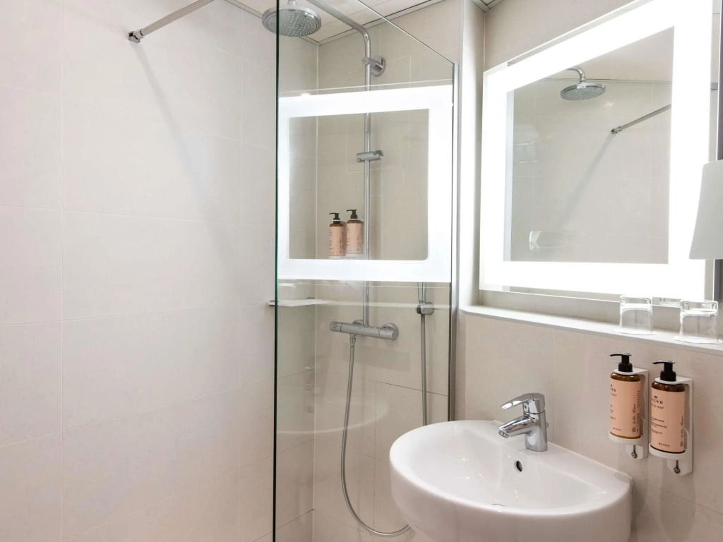 Mercure Paris Montparnasse Raspail