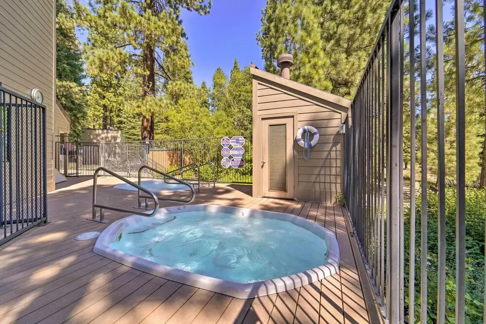 Steps to Lake: Scenic Carnelian Bay Retreat