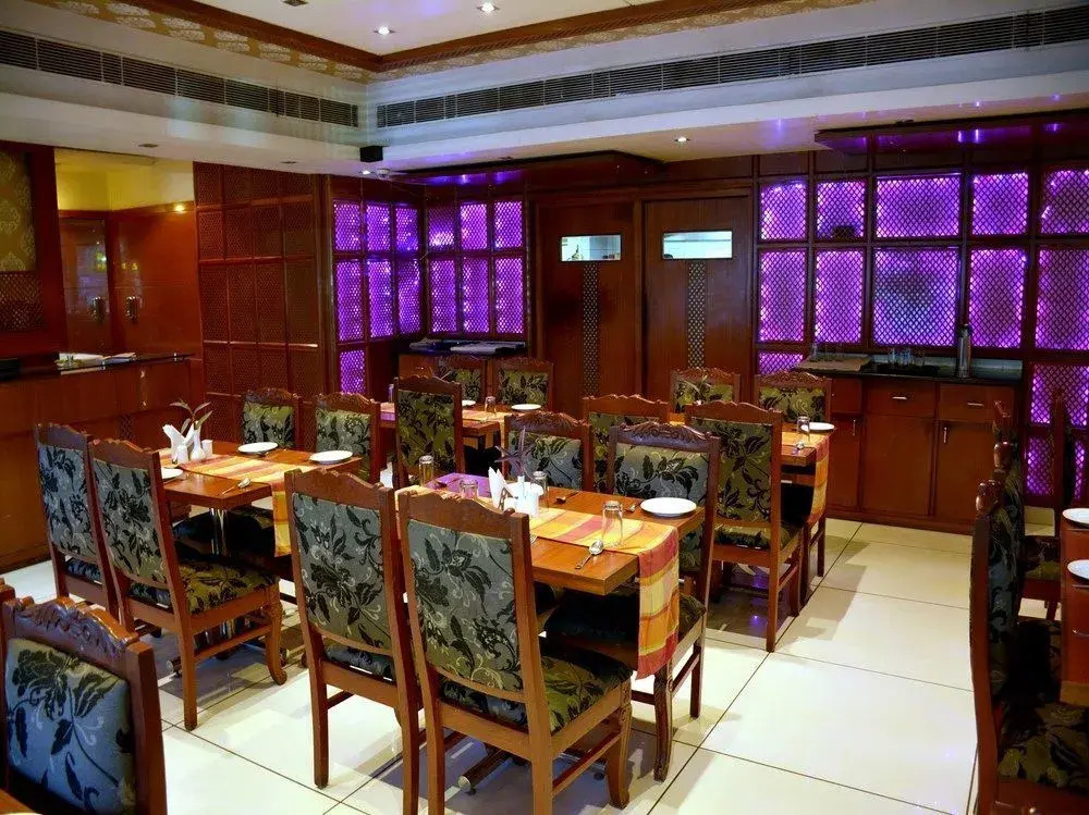 OYO Townhouse O75309 Hotel Royal Cm