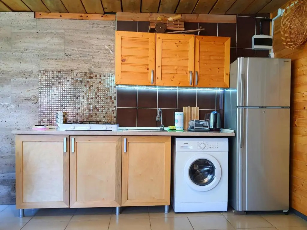 House & Yard Sesil L 90 m to beach