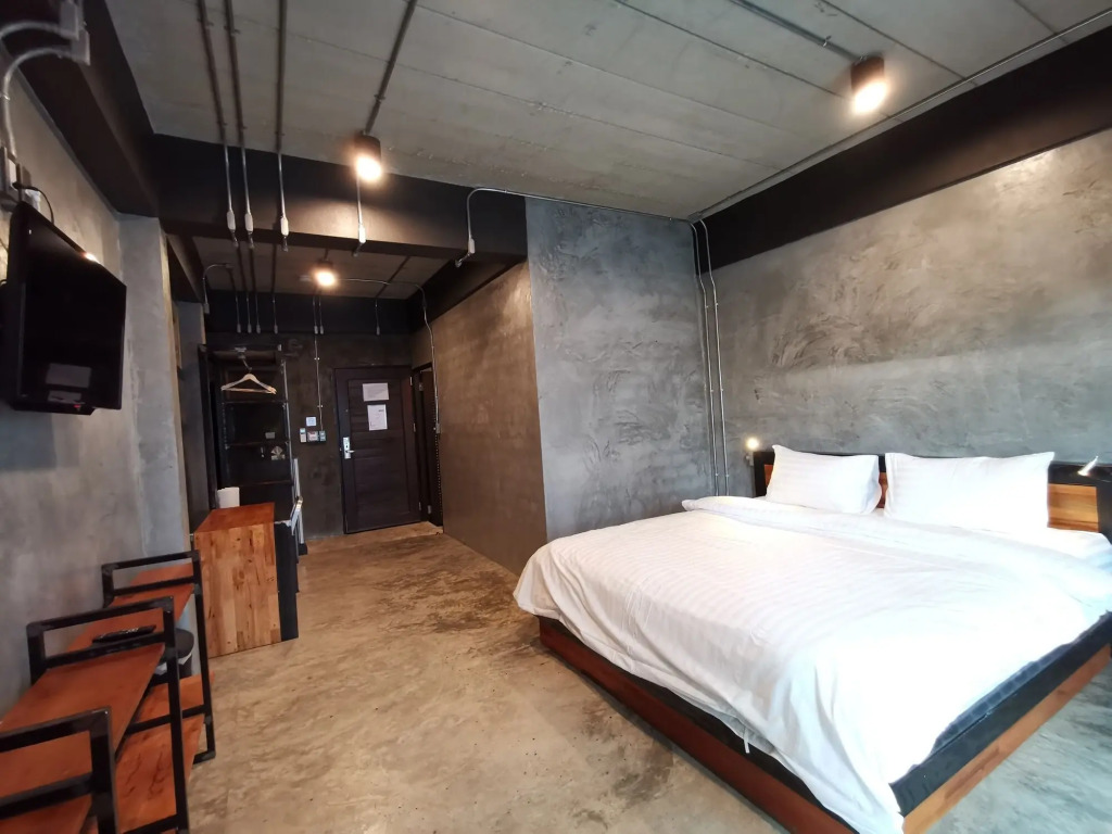 Norn Nee Nor Hostel&Cafe