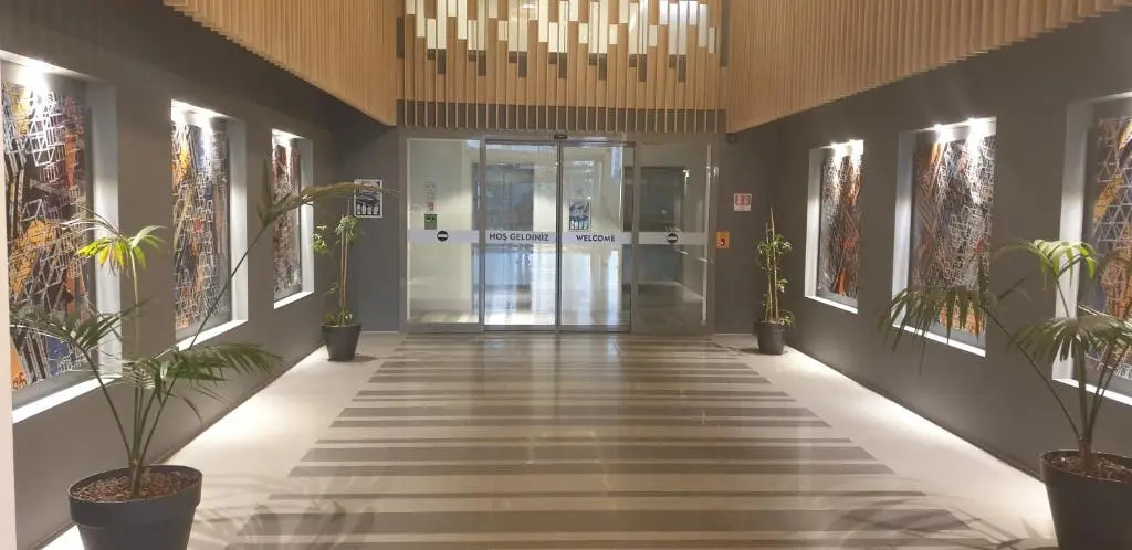 Koza Park - Luxurious Two Bedroom Duplex Apartment near Akbati mall and Istanbul Tennis Academy