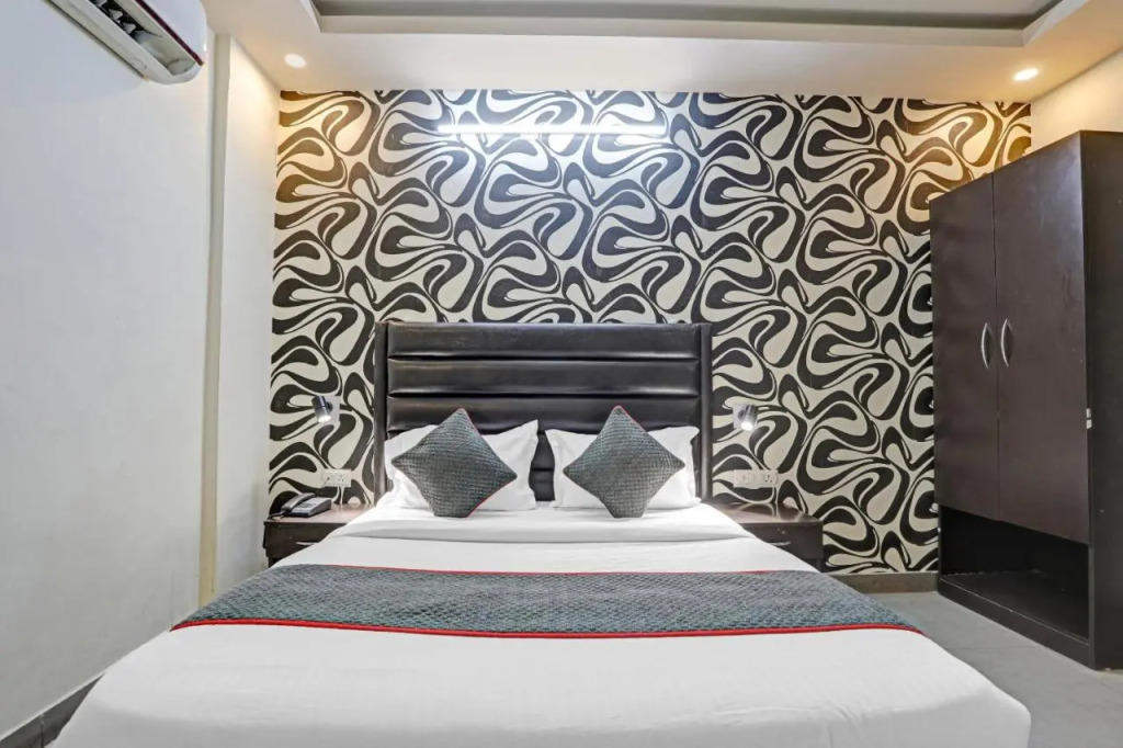 FabHotel The Diamond