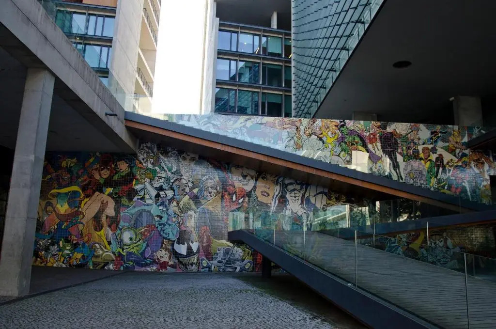 VIP Executive Arts Hotel