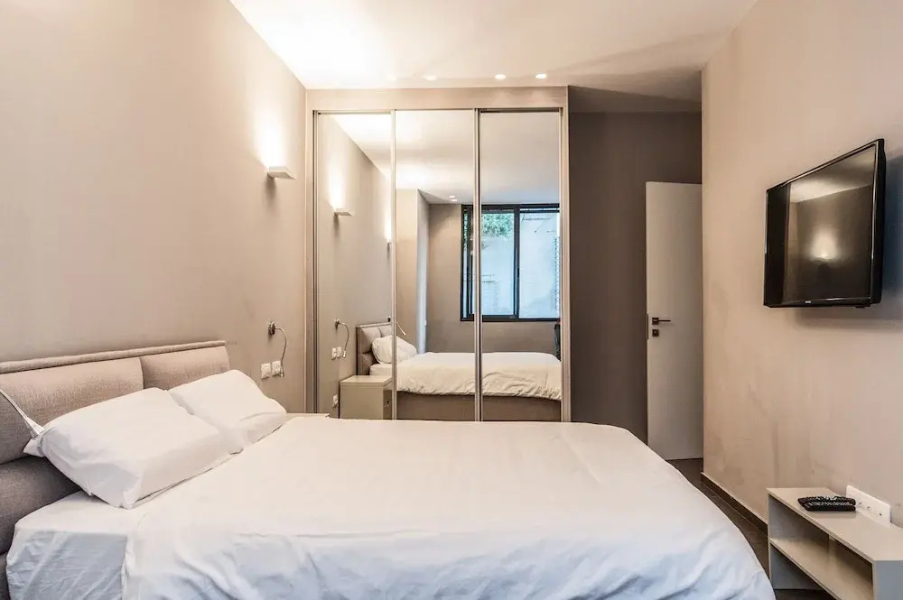 Luxury 3 BR Near the Beach
