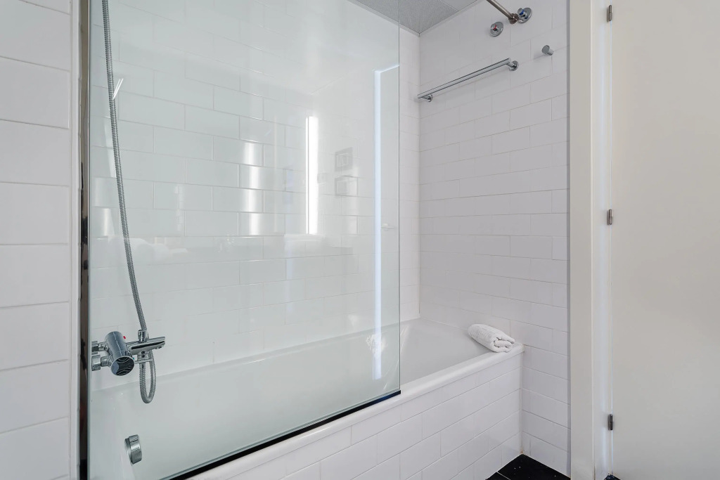 1 BR Rambla Suite & 2 Pools Rooftop Terrace Sea View - HOA 42152