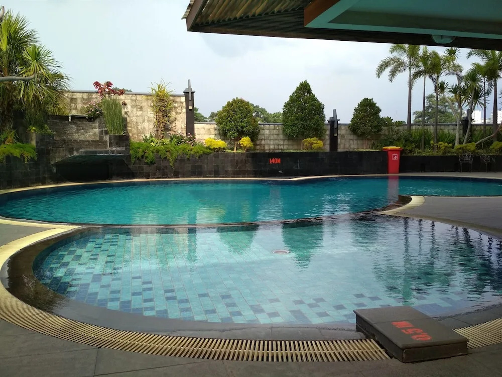 Brand New 2BR Grand Setiabudi Apartment By Travelio