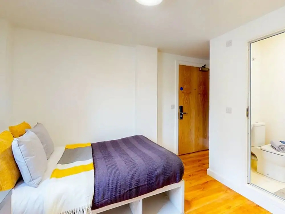 Rooms & Studios for STUDENTS Only BOLTON