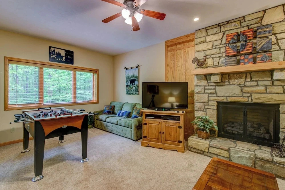 Chetola Berkshires 3 - 3BR With 2 Sleeper Sofas-walk To Blowing Rock