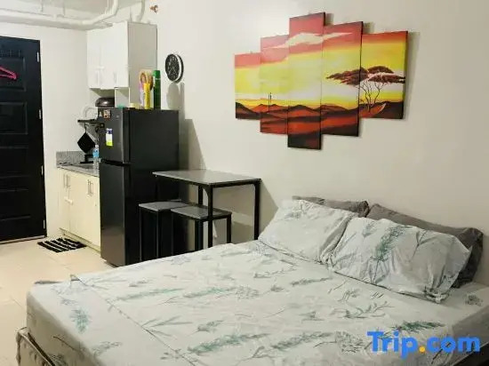 Haus of Emerald Studio Condo by Ollie- Plumera Mactan
