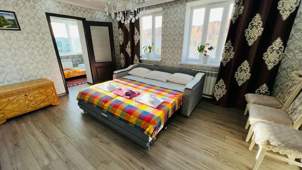 DADOW Guesthouse