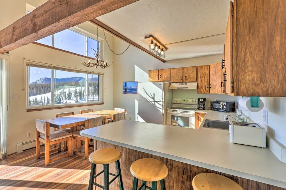 Mtn-view Silverthorne Gem w/ Shared Hot Tub