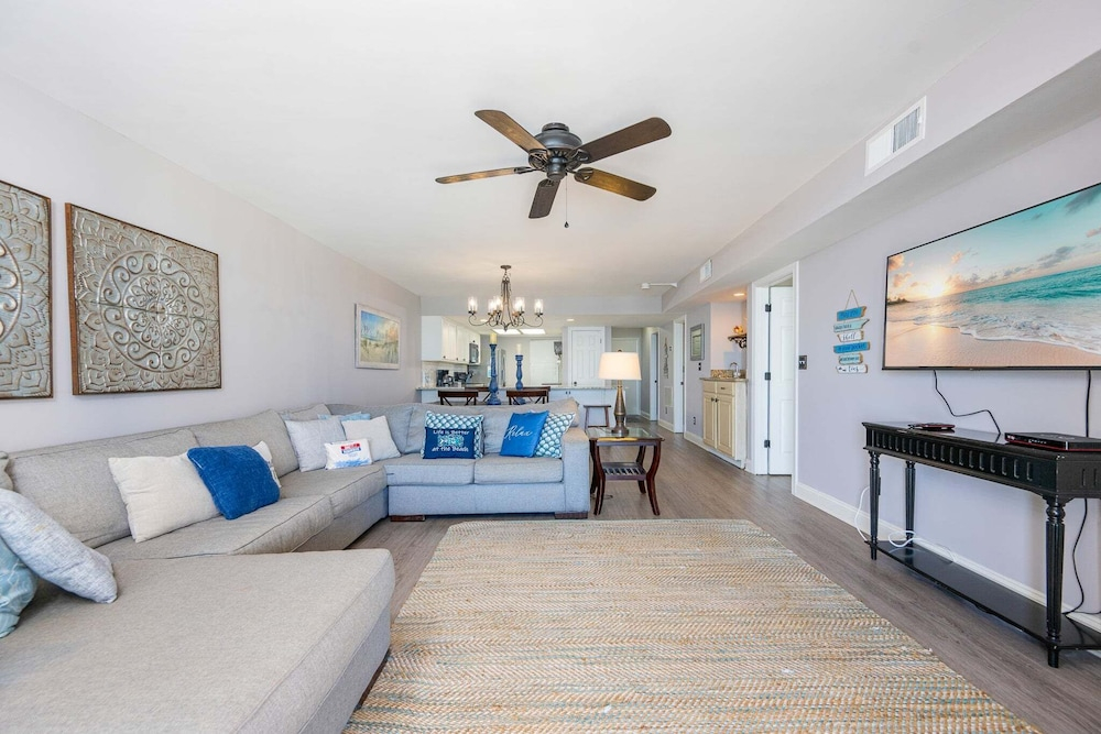 Wind Drift 604s 2 Bedroom Condo