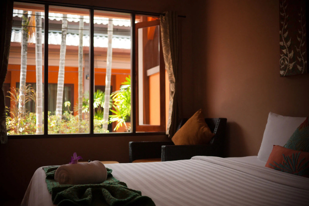 Phuket Siam Villas - SHA PLUS