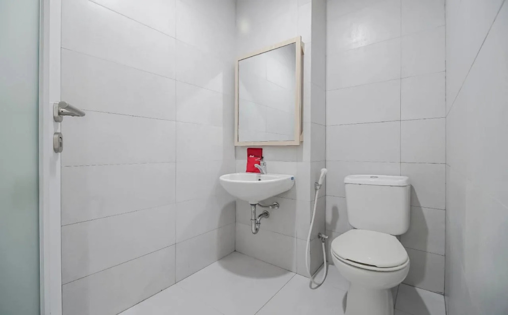 RedDoorz Plus near LRT Cinde Sudirman Palembang