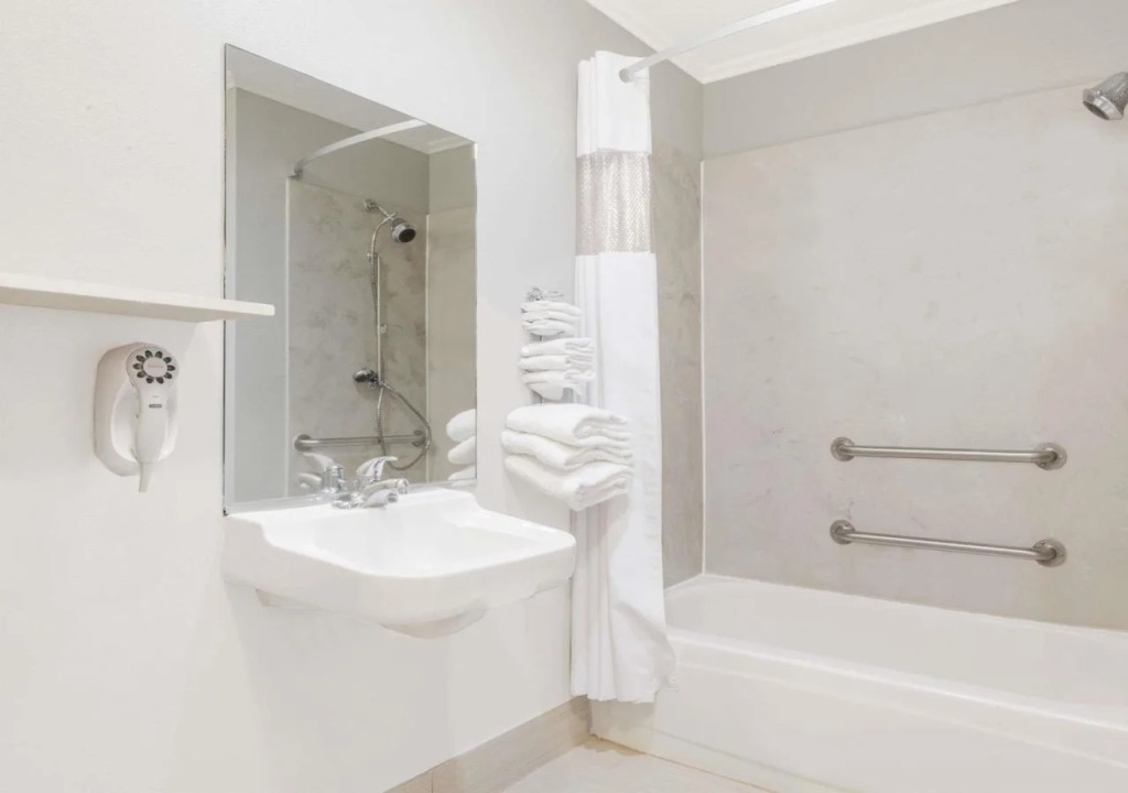 Guesthouse Inn & Suites Lexington