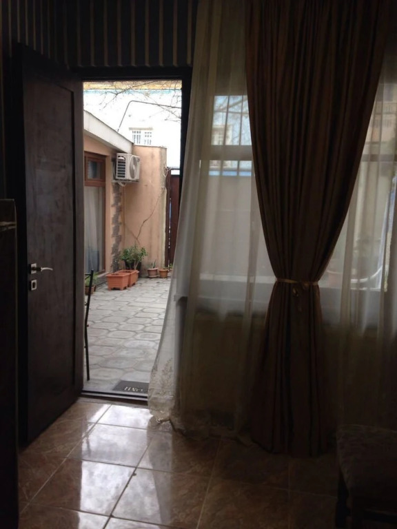 Meidani Guest house