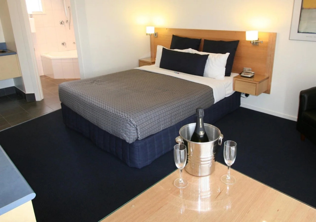Hamilton Townhouse Motel