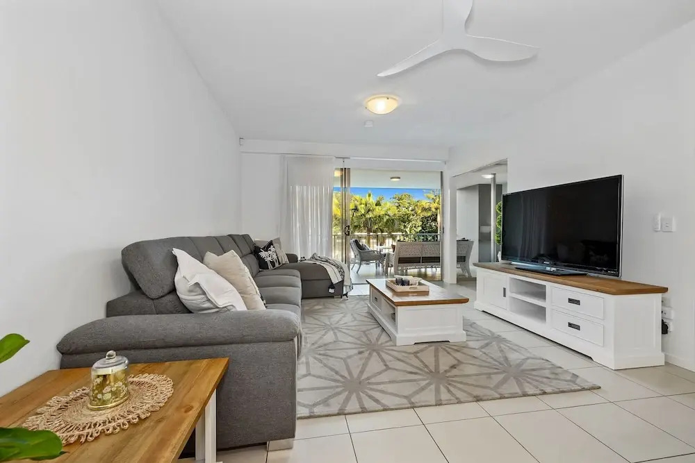 3BRM Poolside in the Heart of Casuarina