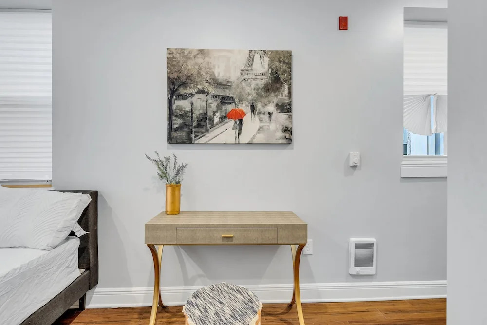 Culture Hub W Oxford St 1BR Art Museum