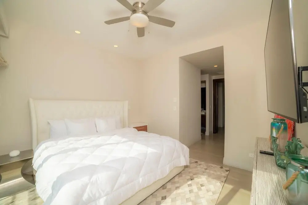 Miramar 5D -3 Bedr 3 Bath Ocean View