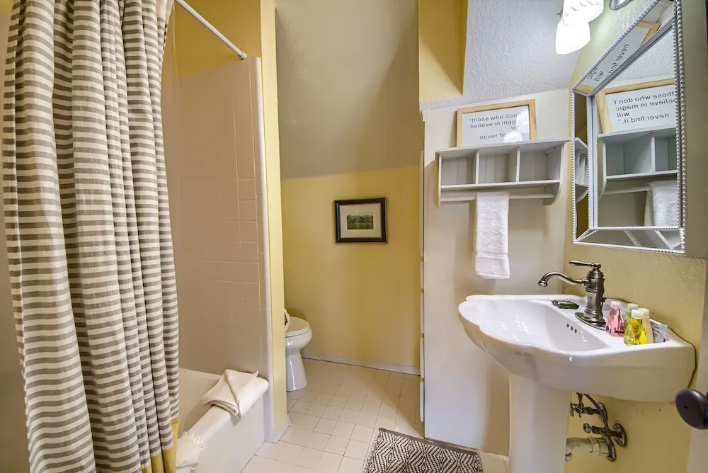 Cypress Ridge Cl 1181 5 Bedroom Home by RedAwning