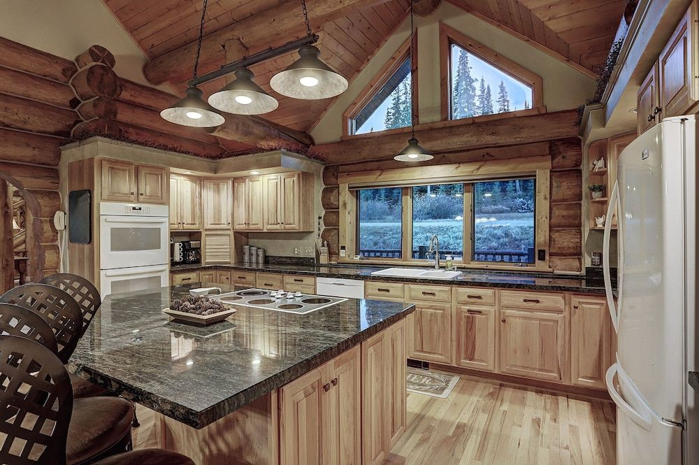 Pine Forest Lodge