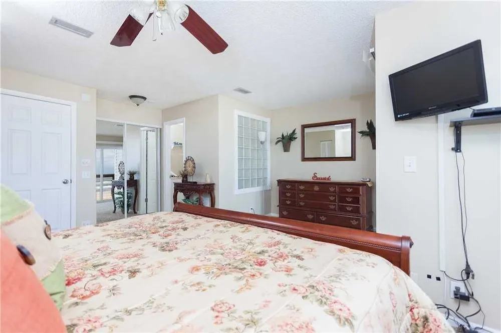 Surfside Six E - Two Bedroom Condo