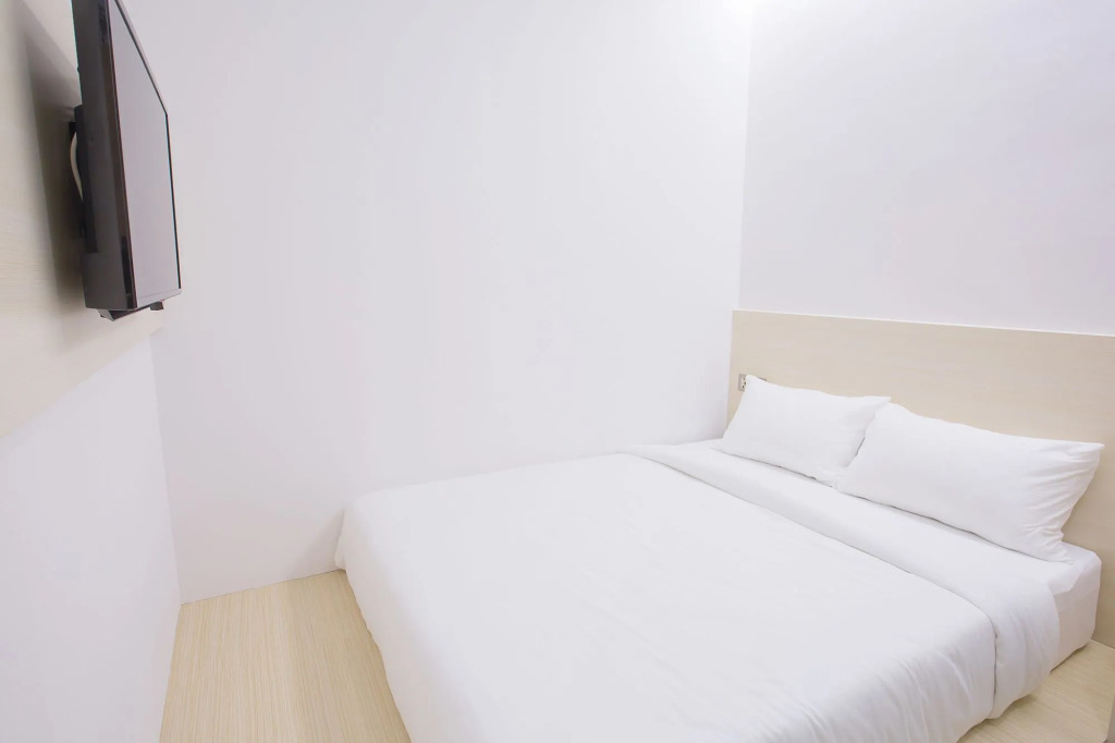 Minimalist Hotel