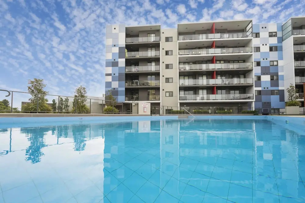 Stylish Modern Ecco Complex