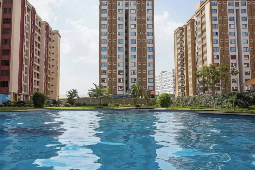 1 Bed Apt Sleeps 2 - Indoor Pool - Enclosed Garden