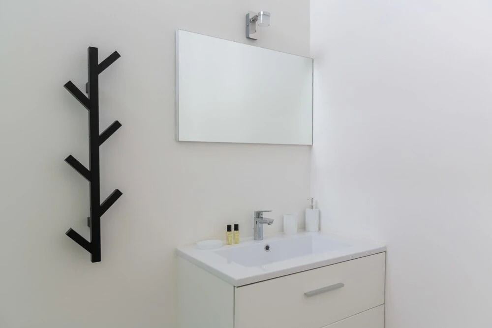 Modern Apartment in City Center for up to 4 Guests!