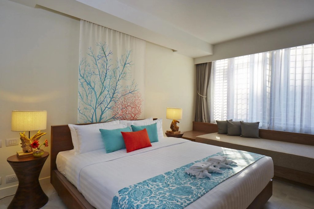 Bandara Beach Resort, Phuket