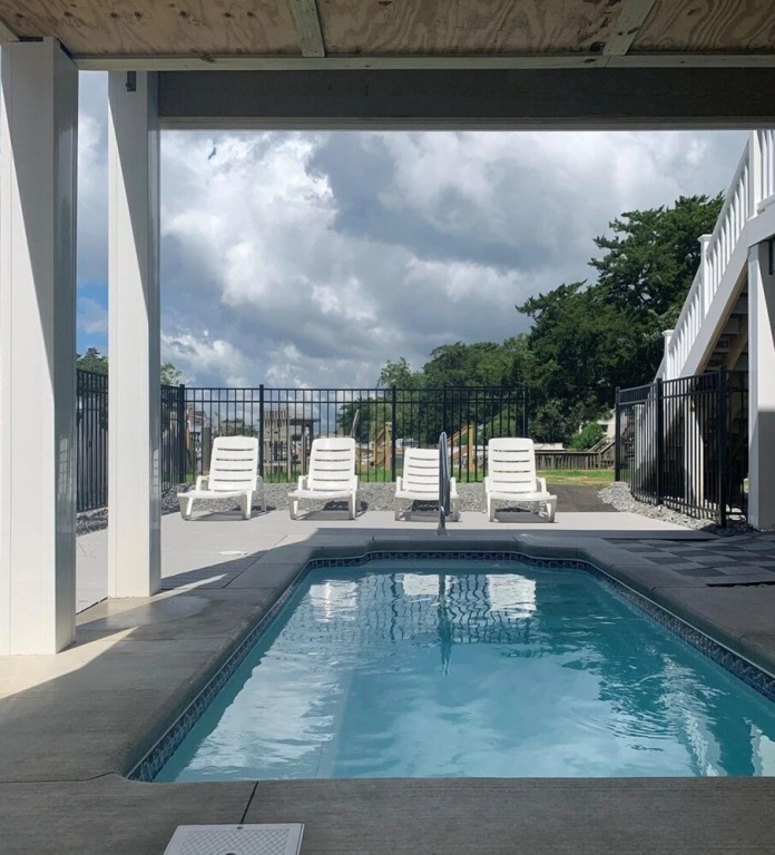 Tortuga 5 Bedroom Home by RedAwning