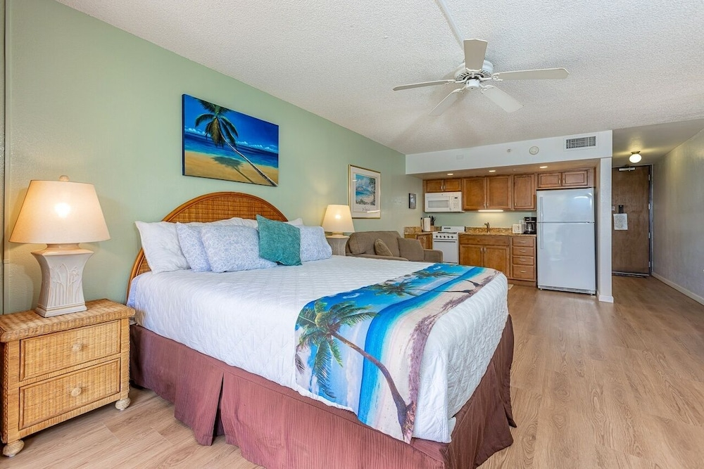 Royal Kahana 217 Condo