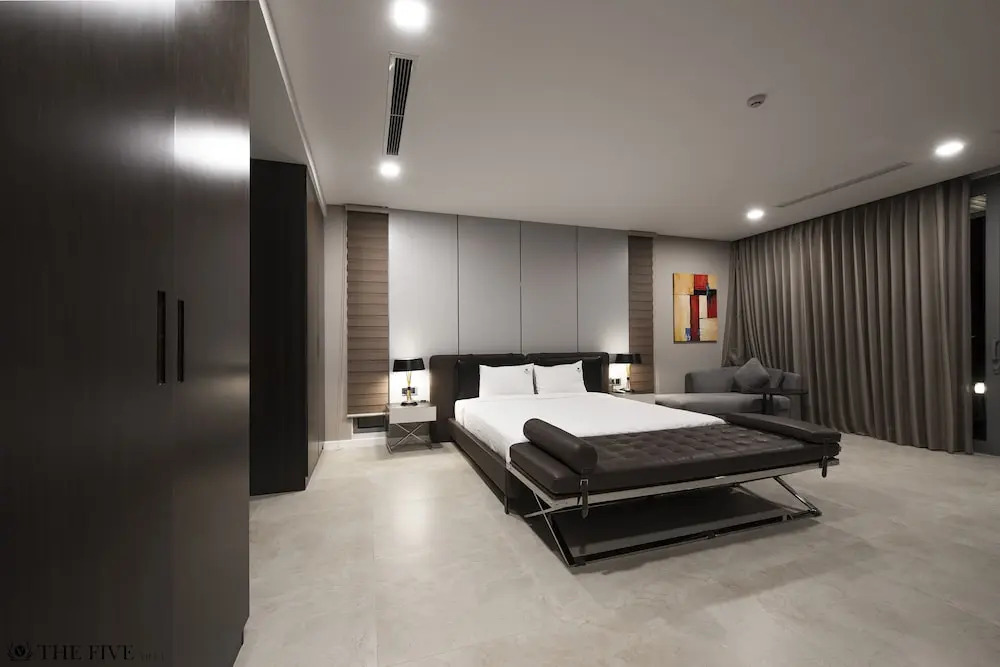 The Five Stars Villa