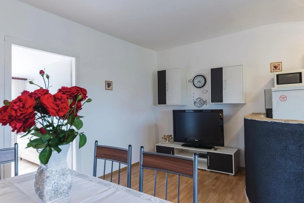 Stunning Home in Vodnjan With Wifi and 2 Bedrooms